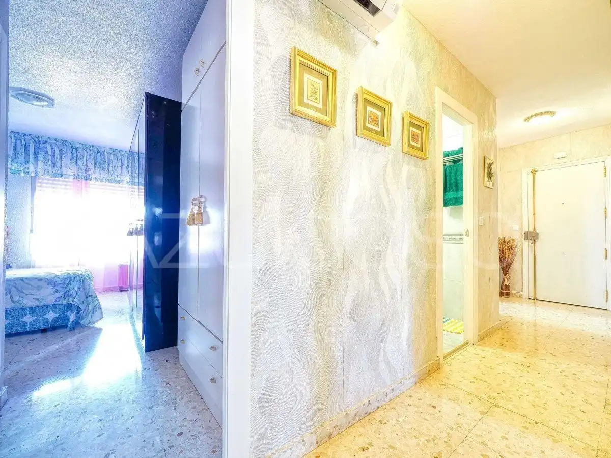 Flat for sale in Benidorm  with Air Conditioner and Community pool