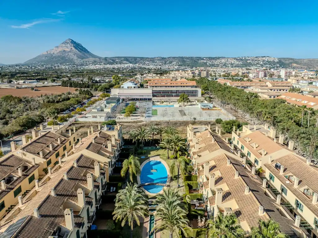 Vista exterior de Dúplex en venta en Jávea / Xàbia con Aire acondicionado, Jardín privado y Terraza