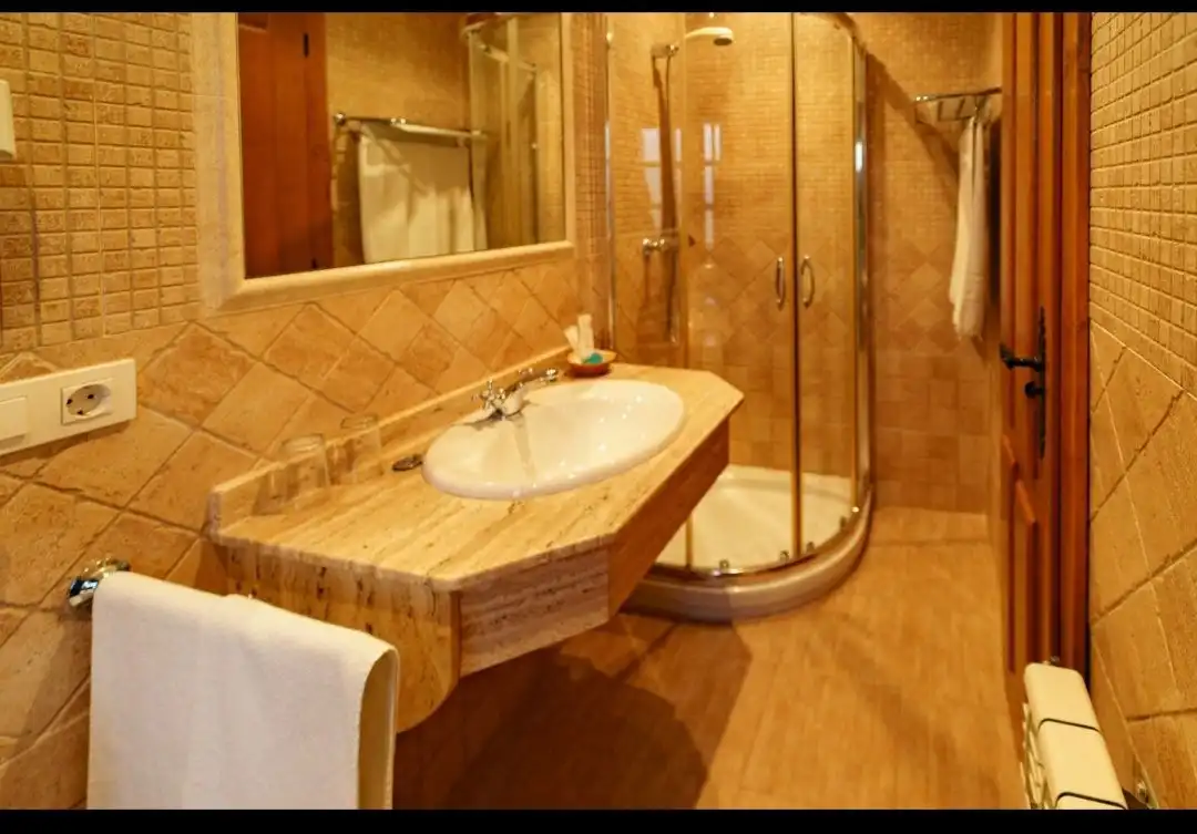 Badezimmer von Country house zum Verkauf in Santiurde de Toranzo
