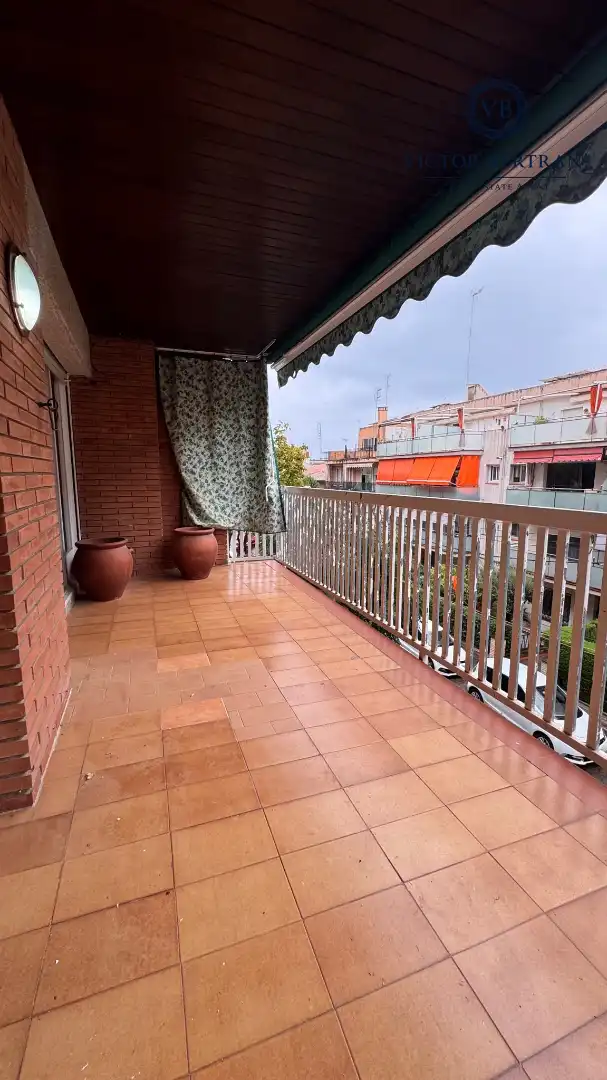 Piso con terraza en venta en Carrer Santa Maria