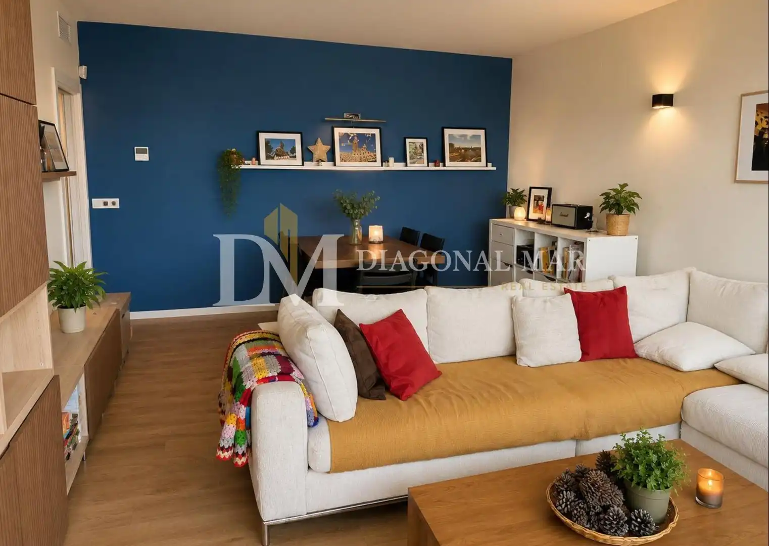 Sala de estar de Piso de alquiler en Sant Adrià de Besòs con Parquet, Balcón y Piscina comunitaria