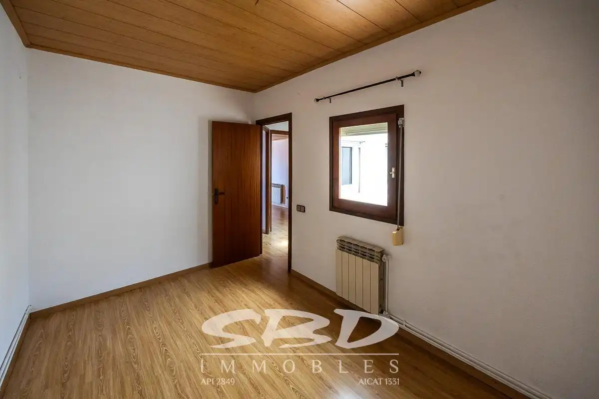 Habitación de Ático en venta en Sabadell con Calefacción y Terraza