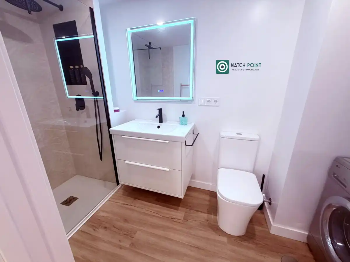 Bathroom of Flat for rent in Almuñécar  with Furnished