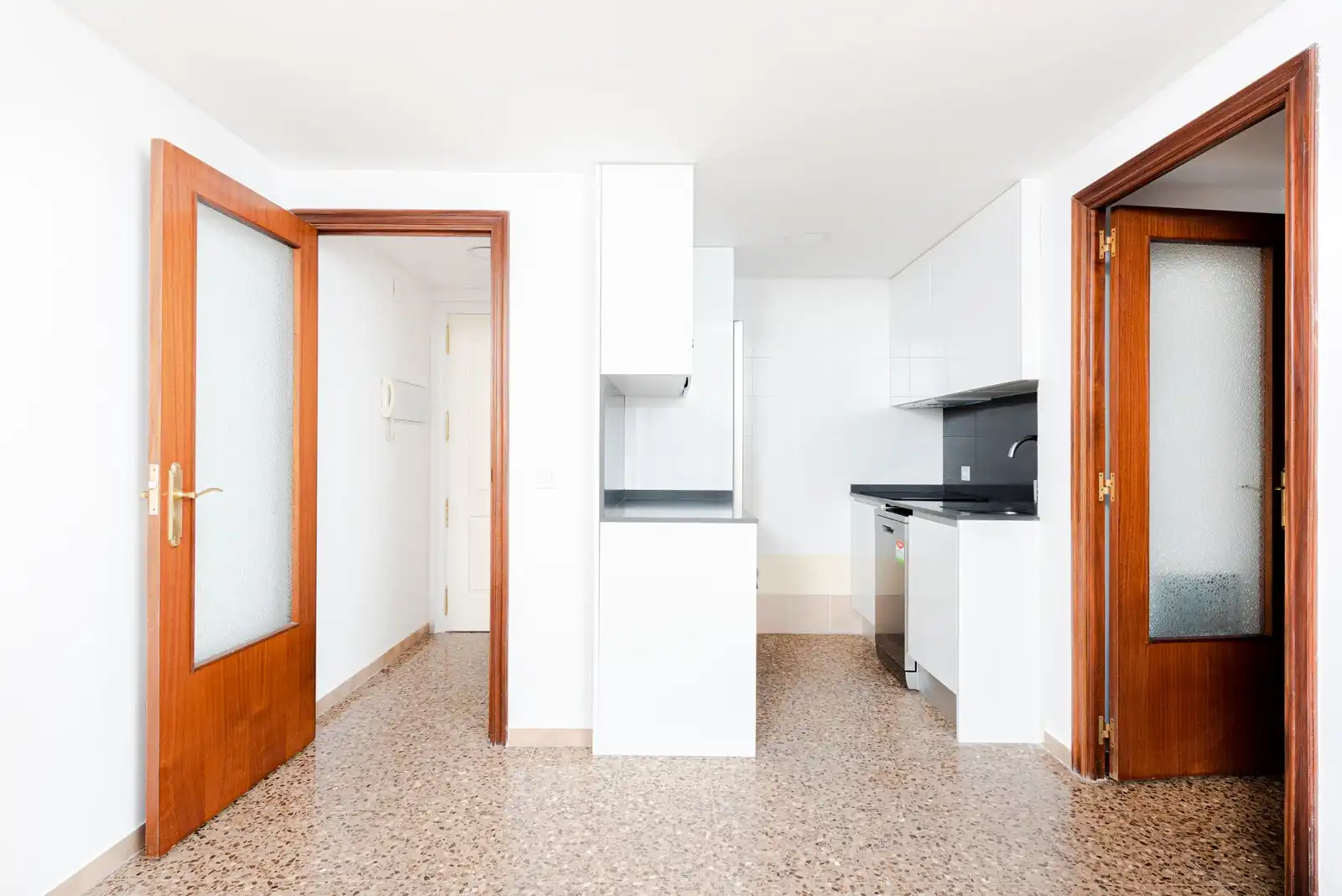 Küche von Wohnung zum Verkauf in Zaragoza mit Terrasse und Abstellraum