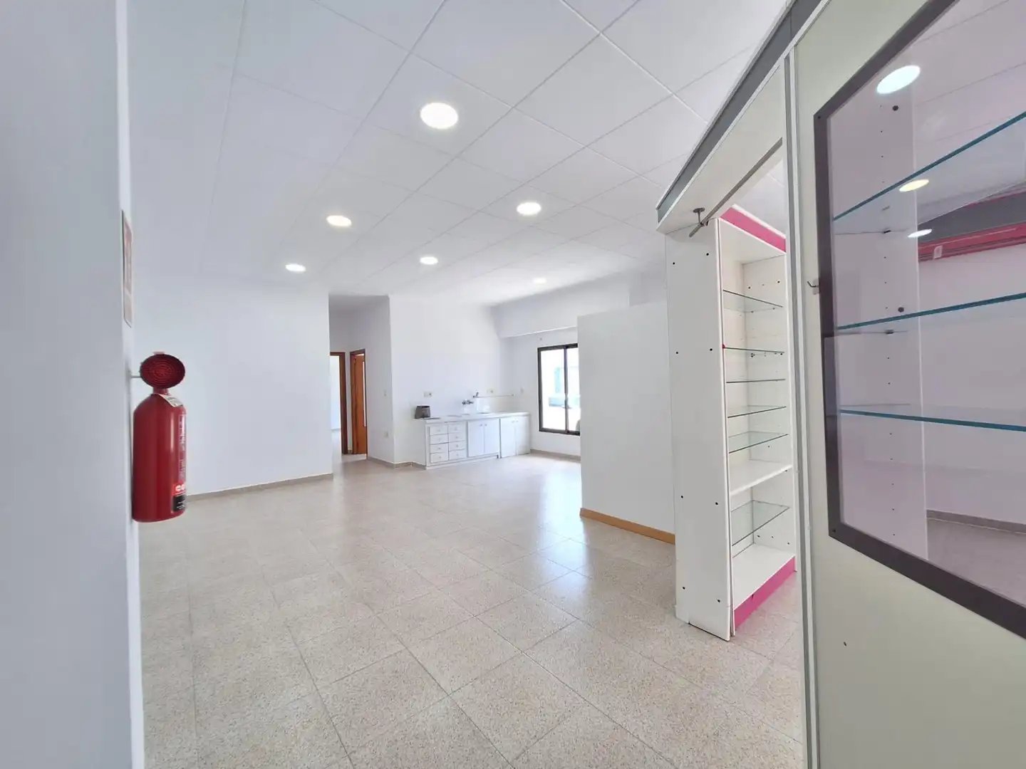 Business premises for sale in Calle MARIANO BENLLIURE, imagen 5
