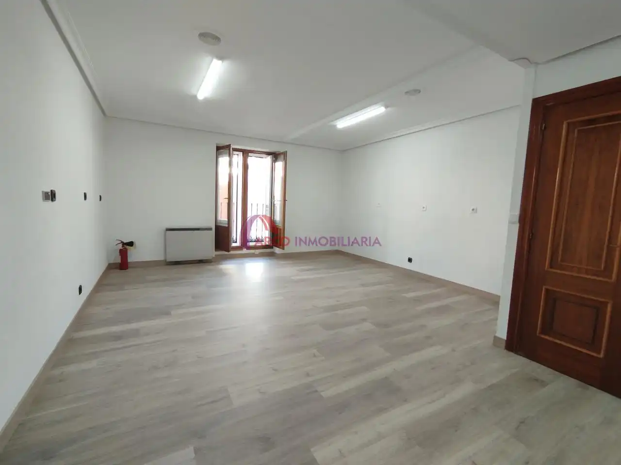 Office for rent in Burgos  with Heating