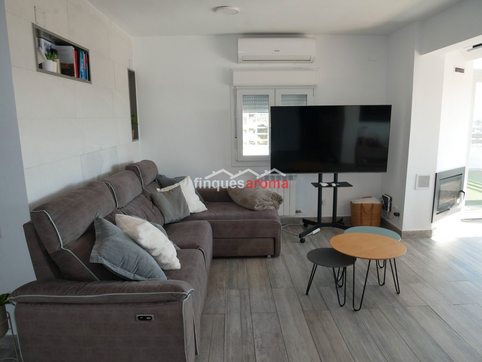 Sala d'estar de Àtic en venda en Valls amb Aire condicionat, Calefacció i Parquet