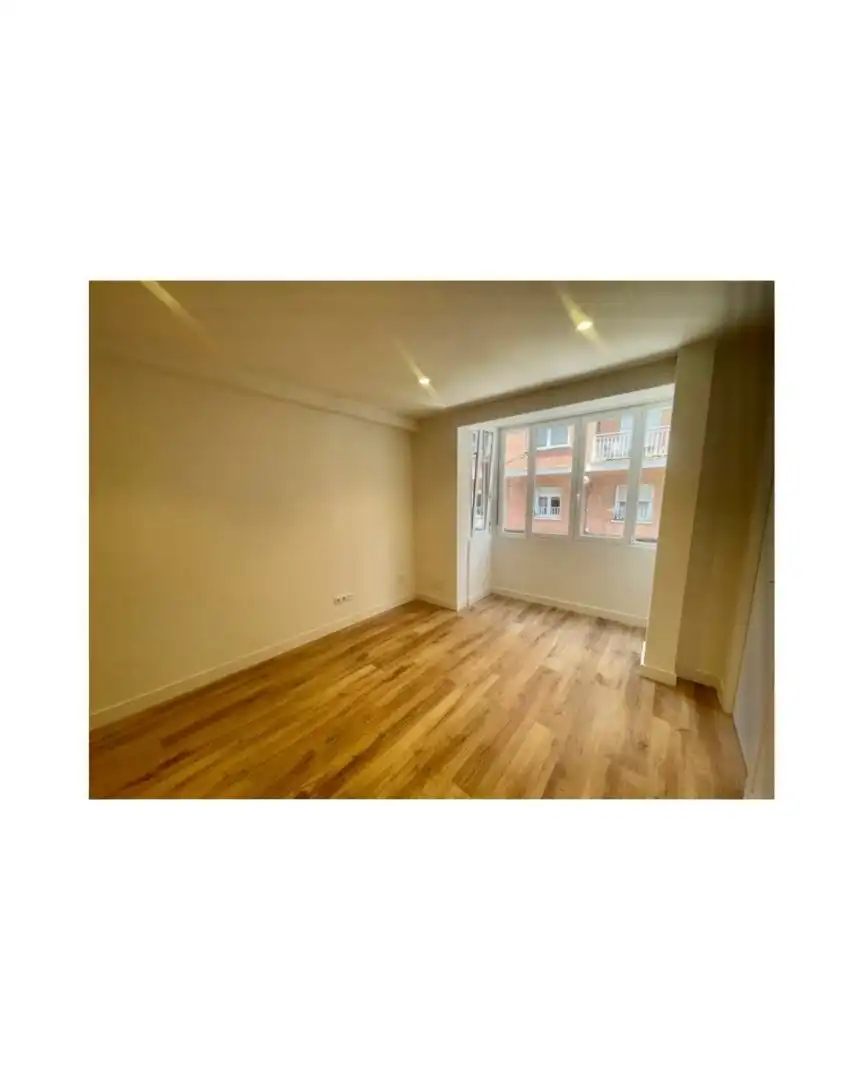 Bedroom of Flat for sale in  Madrid Capital  with Air Conditioner, Heating and Furnished