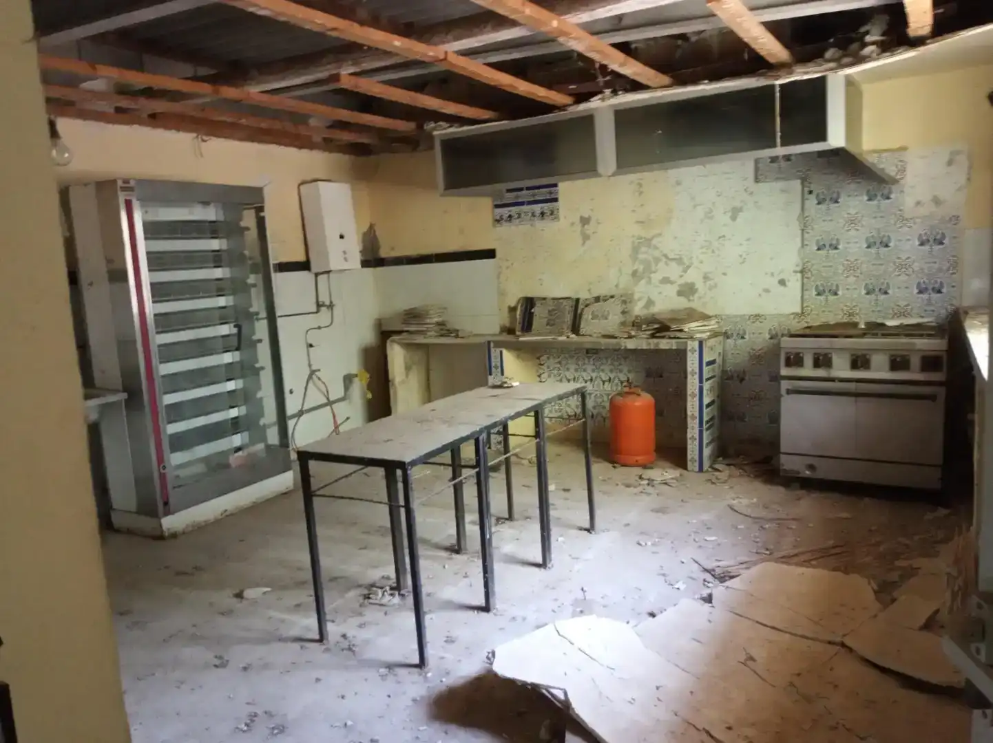 Cuina de Planta baixa en venda en Villafranca de los Caballeros amb Traster