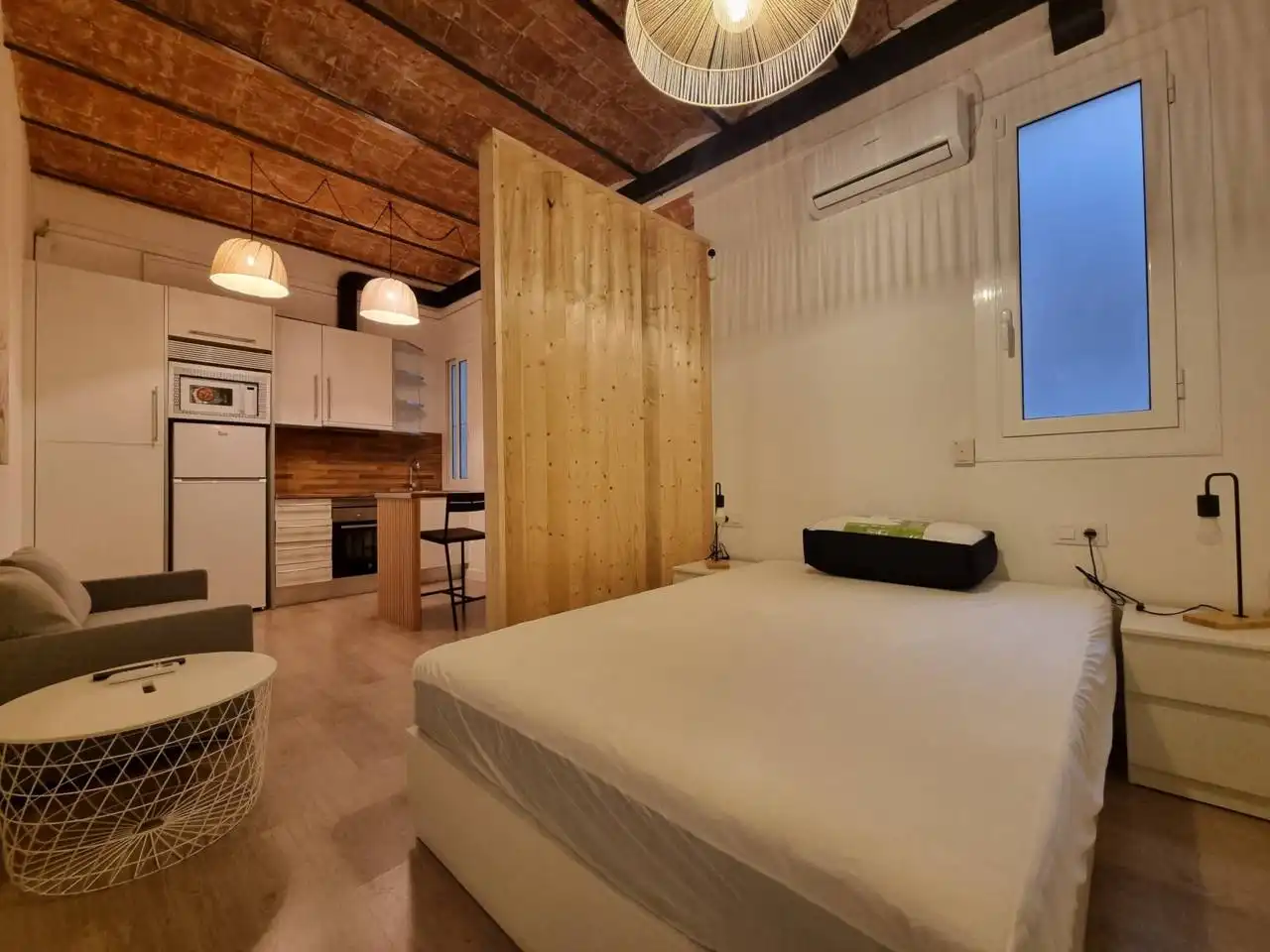 Lofts for rent in Calle Benavent, La Maternitat i Sant Ramon