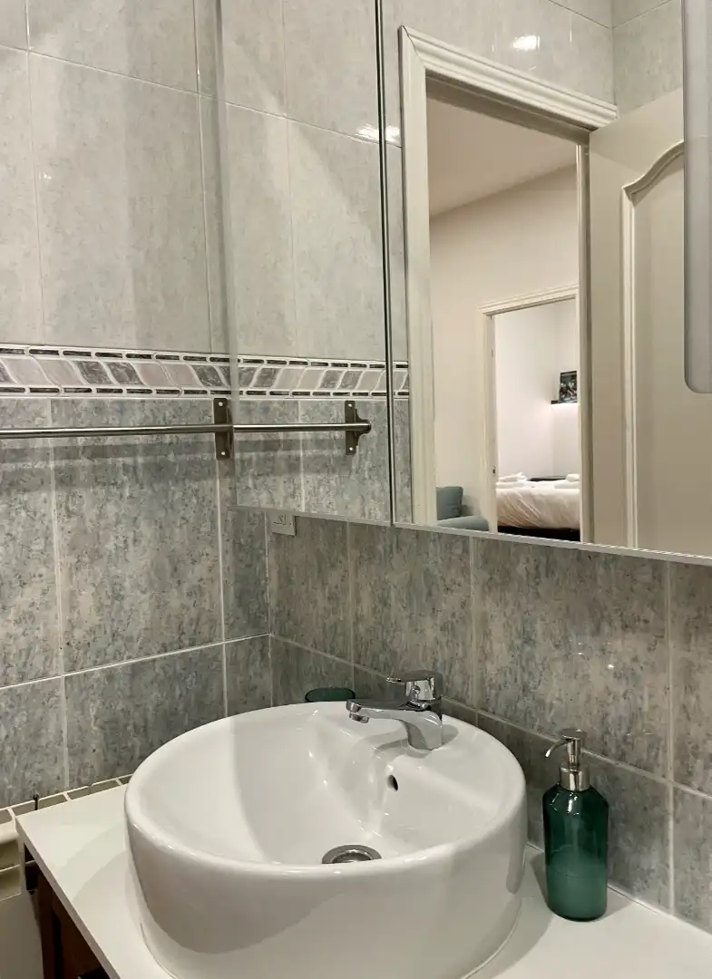 Bathroom of Flat for rent in Madrid  with Heating, Furnished and Washing machine