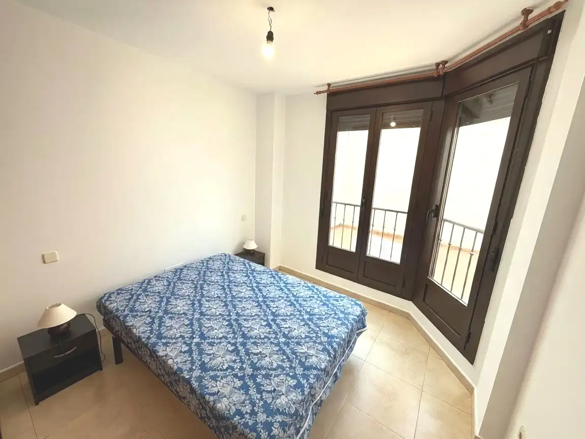 Habitación de Planta baja en venta en Azuqueca de Henares con Calefacción, Trastero y Amueblado