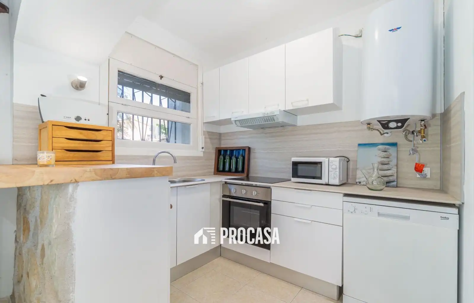 Küche von Haus oder Chalet zum Verkauf in Empuriabrava mit Klimaanlage, Heizung und Abstellraum
