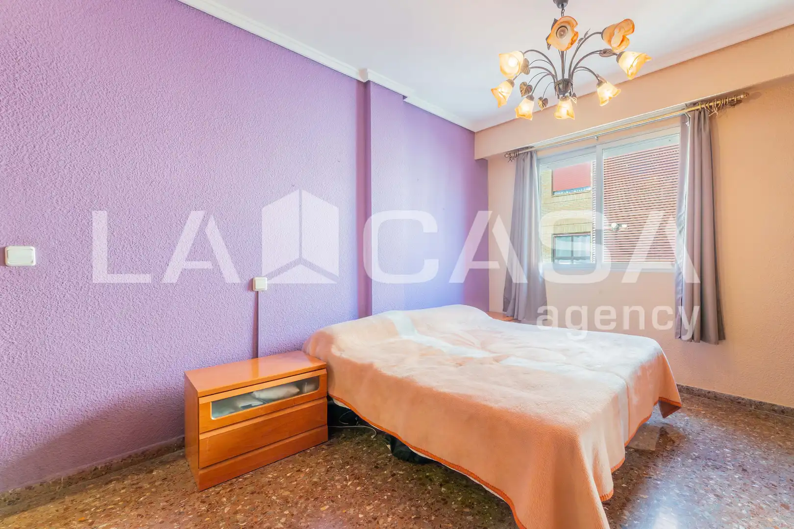 Habitación de Piso en venta en Valencia con Balcón