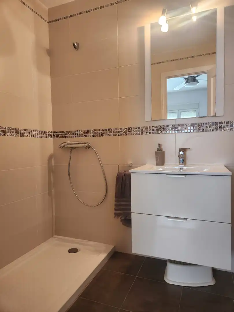 Badezimmer von Wohnung zum Verkauf in San Fernando mit Klimaanlage und Balkon