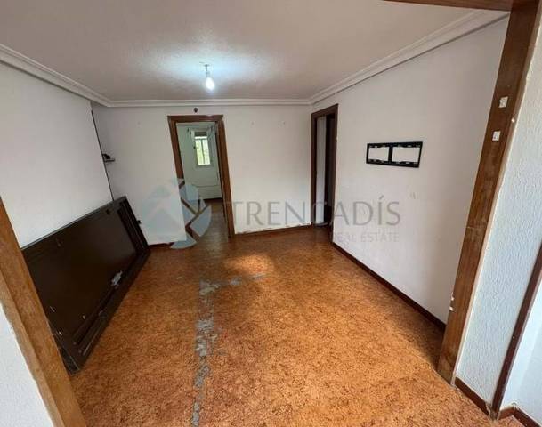 Piso en Venta en CL SIDERURGIA  Pl: Pt:DR   MADRID (MADRID) en Amposta