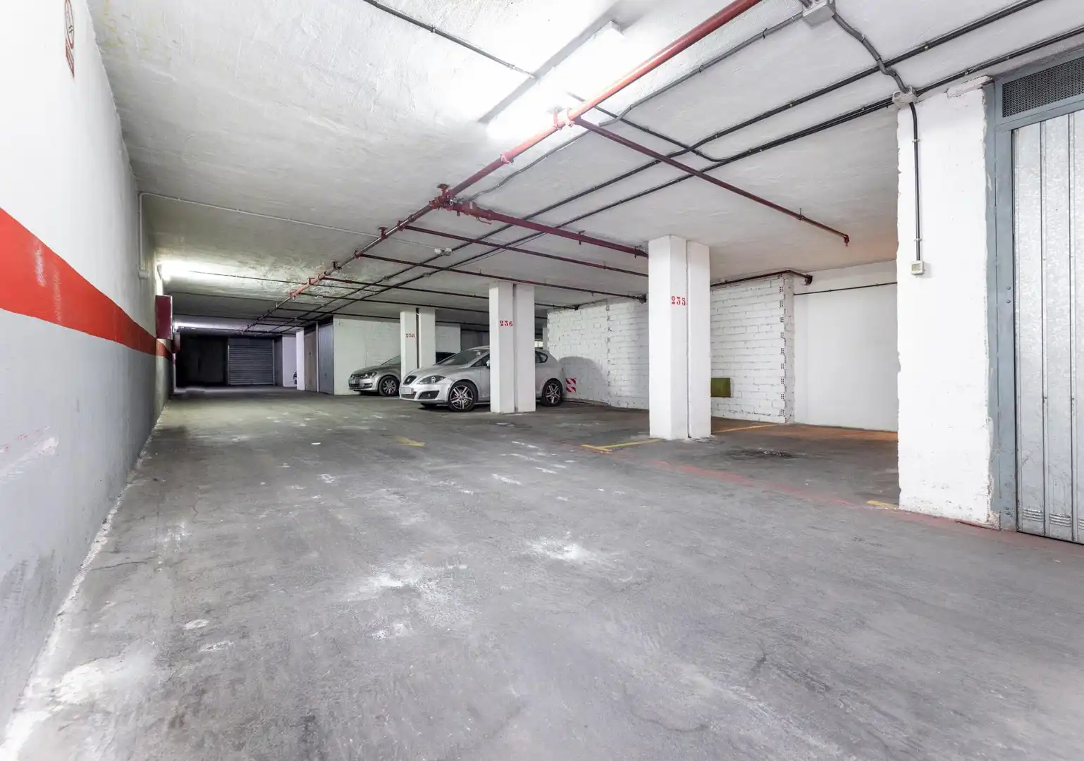 Parkplatz von Garage zum Verkauf in Granada