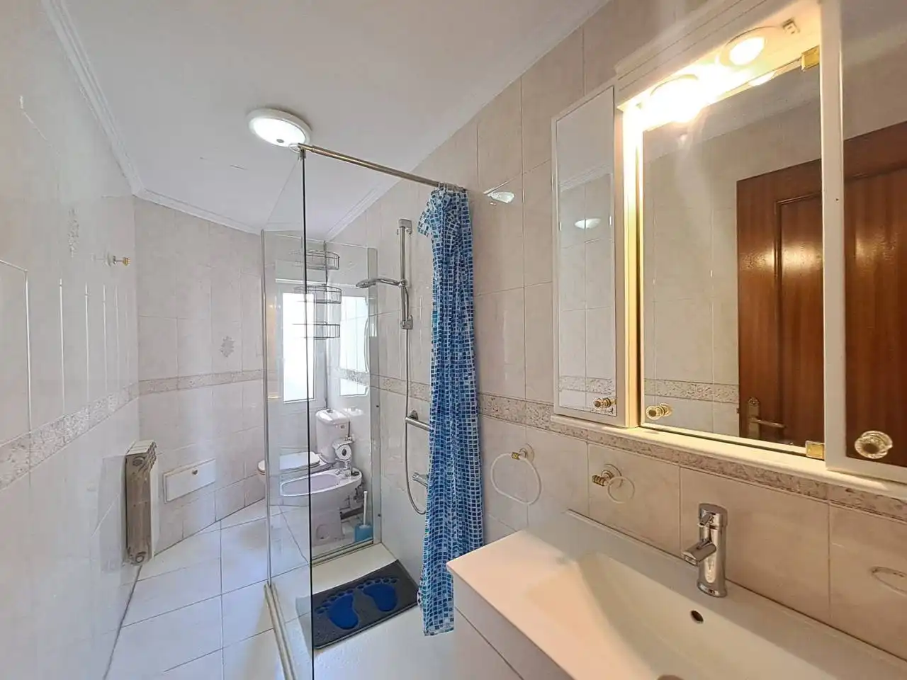 Baño de Piso en venta en Burgos con Calefacción