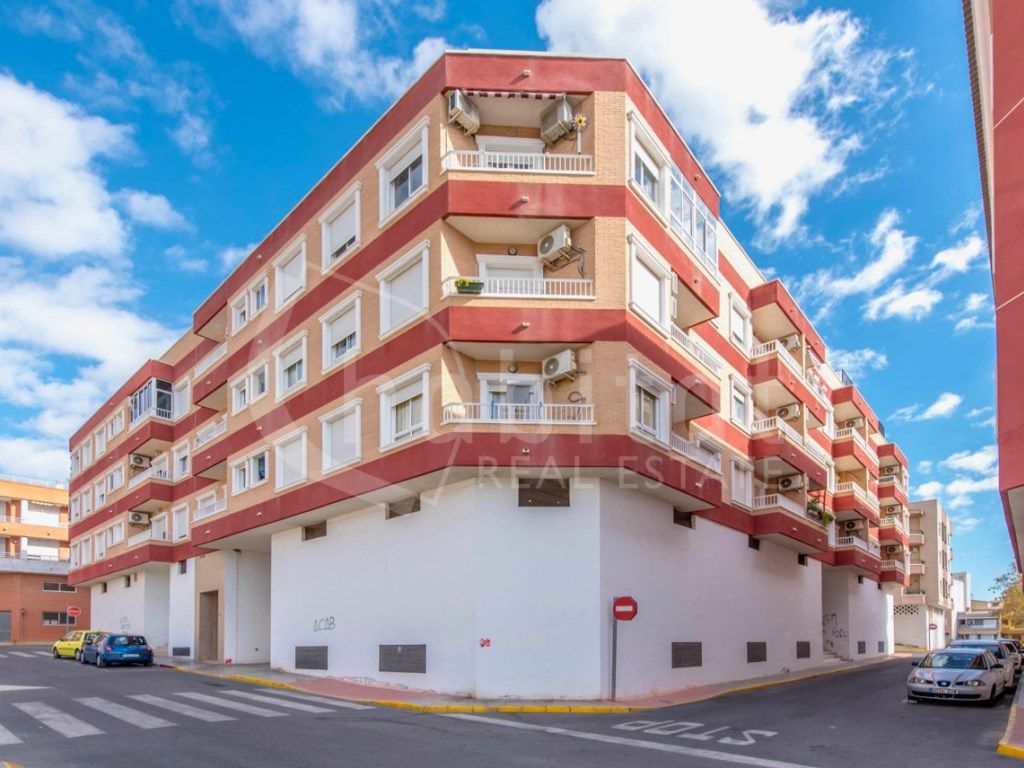 Exterior view of Apartment to rent in Los Montesinos  with Air Conditioner, Terrace and Community pool