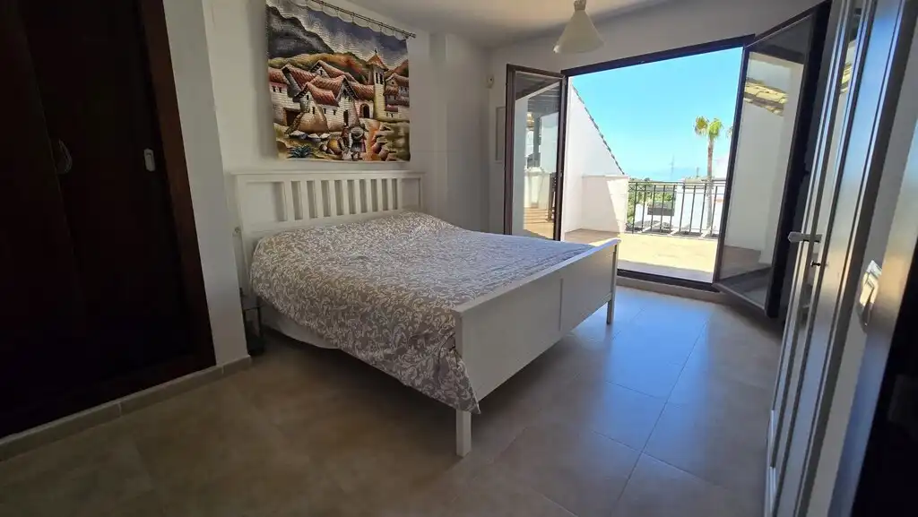 Dúplex amb piscina en venda a Río Real - Los Monteros, imagen 4