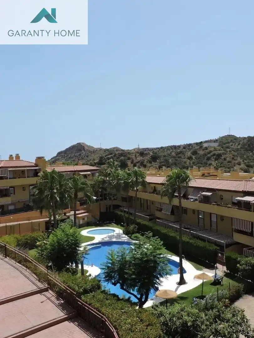 Vista exterior de Àtic en venda en Rincón de la Victoria amb Aire condicionat, Calefacció i Terrassa