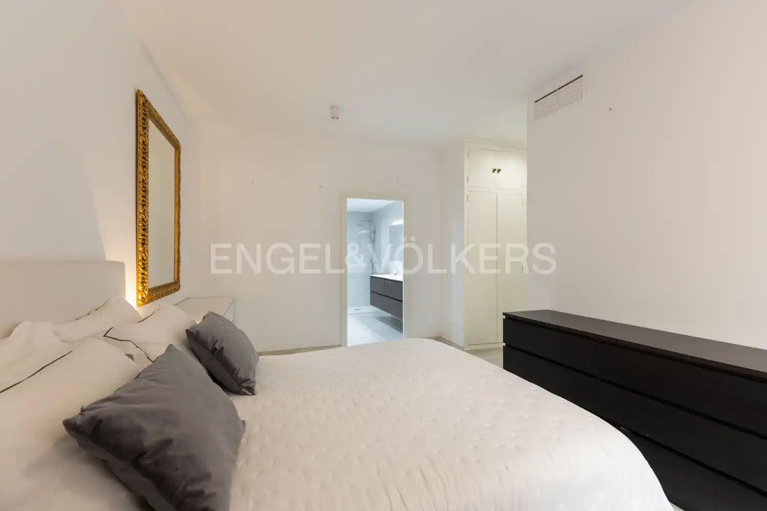 Bedroom of Flat for sale in Castellón de la Plana / Castelló de la Plana  with Heating, Storage room and Furnished