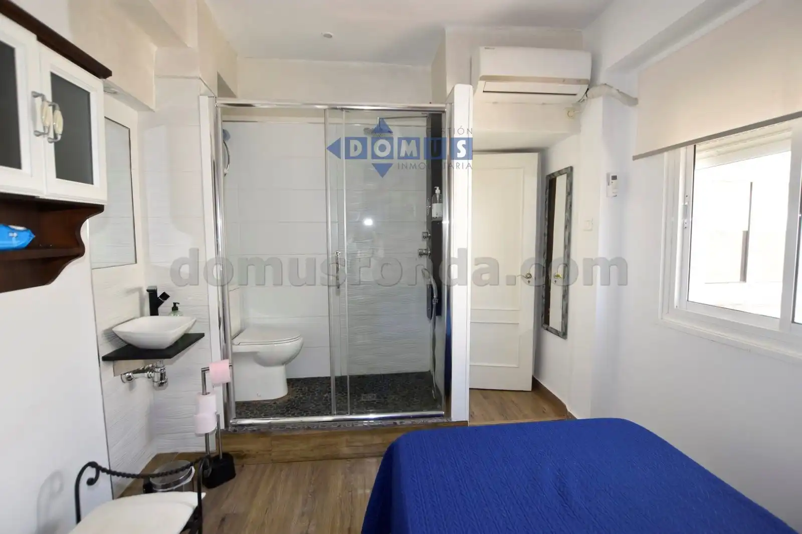 Badezimmer von Wohnung zum Verkauf in Ronda mit Klimaanlage, Heizung und Terrasse