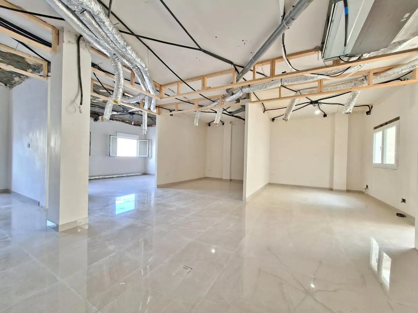 Commercial properties for sale in Roquetas de Mar
