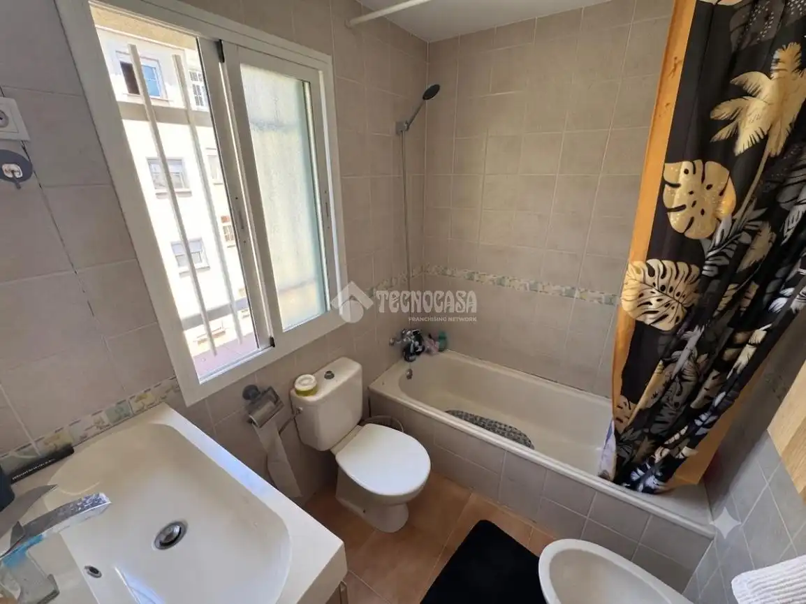 Bany de Pis en venda en Estepona amb Terrassa