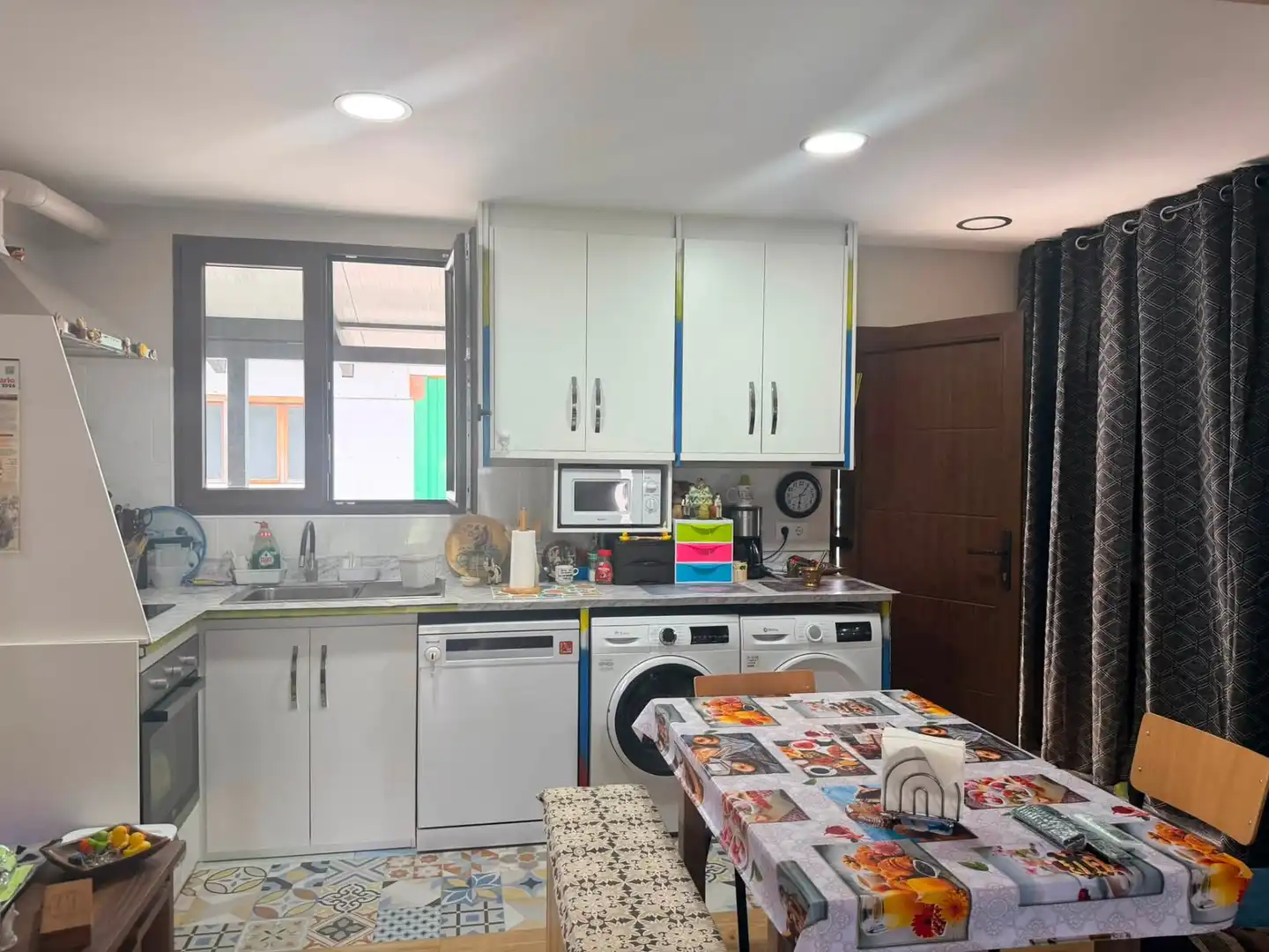 Cuina de Casa o xalet en venda en Cartes amb Aire condicionat, Calefacció i Jardí privat