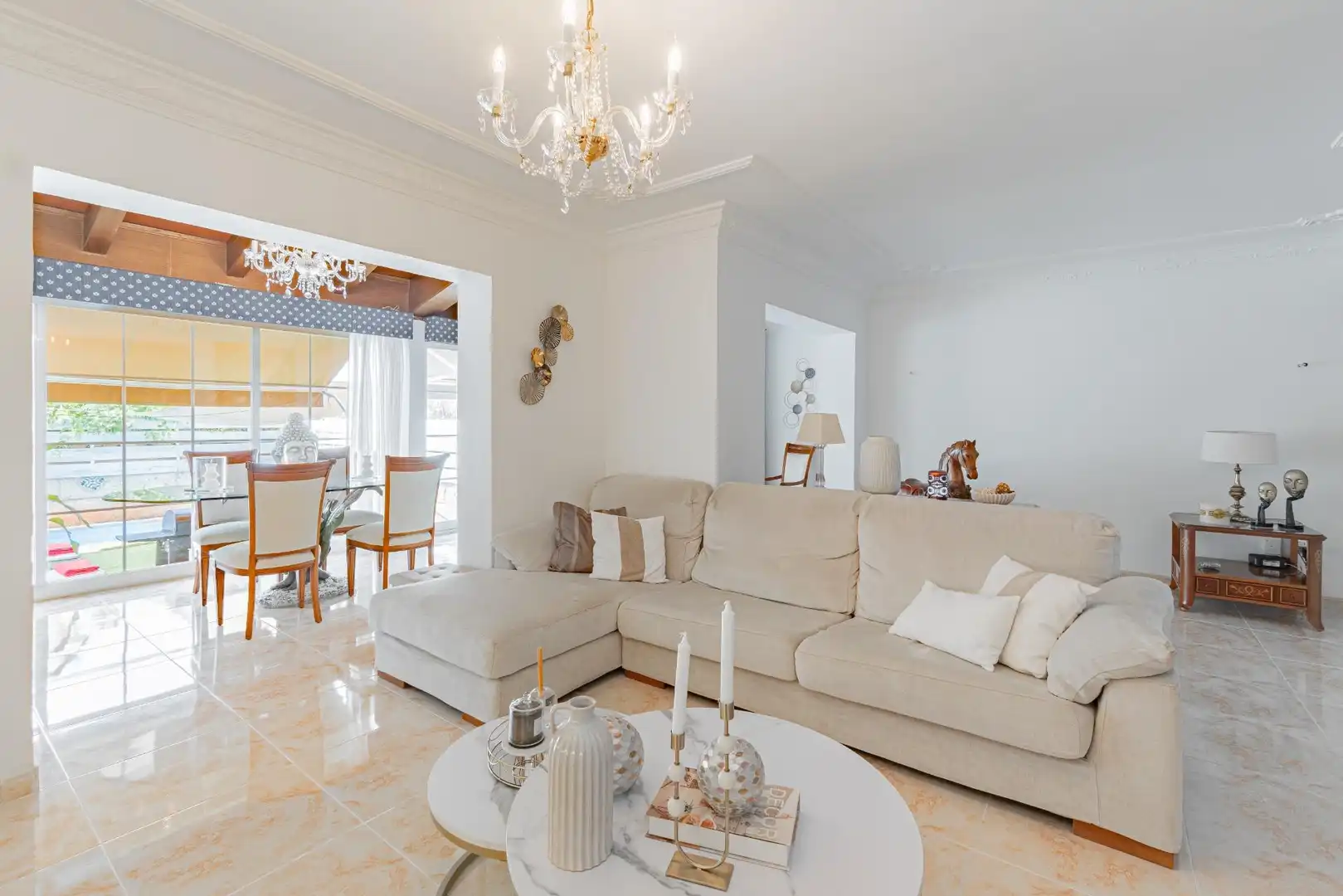 Sala de estar de Casa adosada en venta en Calvià con Aire acondicionado, Jardín privado y Terraza