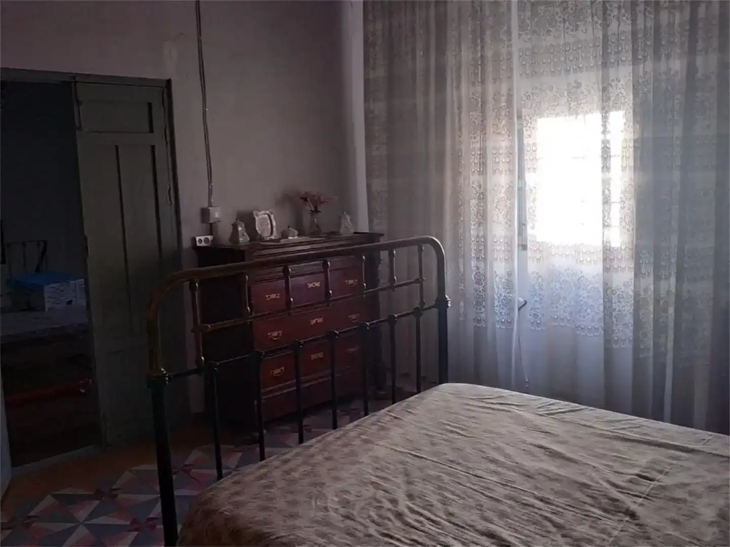 Dormitori de Casa adosada en venda en Galera amb Moblat i Balcó