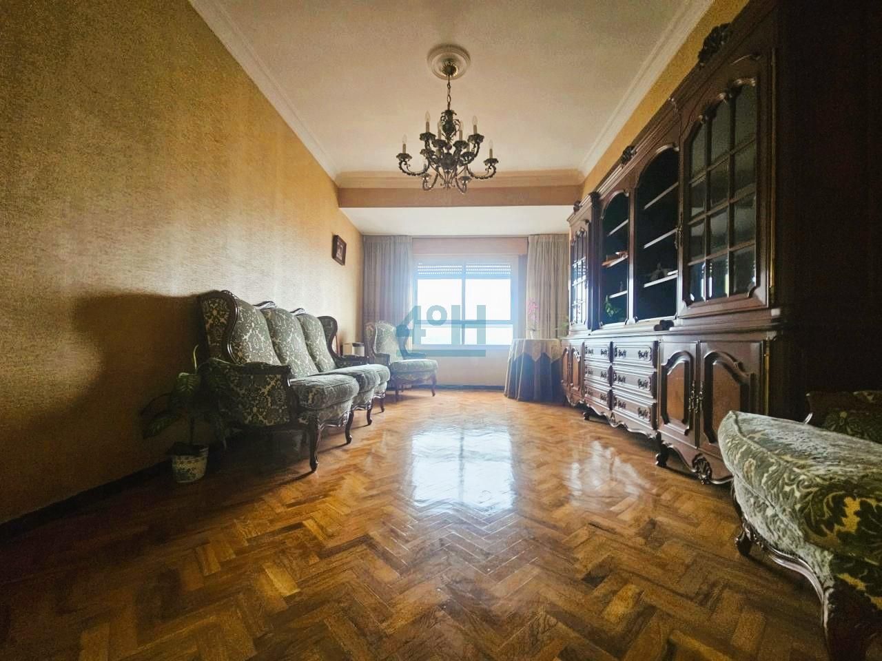 Sala de estar de Piso en venta en Ourense Capital  con Calefacción