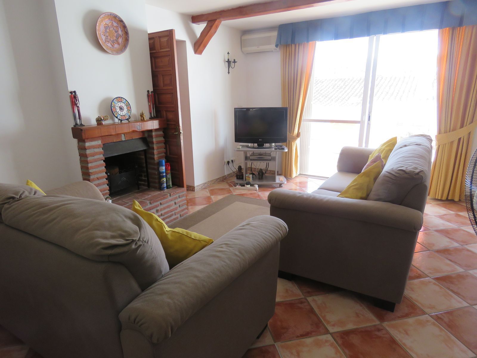 Living room of House or chalet for sale in Montilla  with Air Conditioner and Terrace