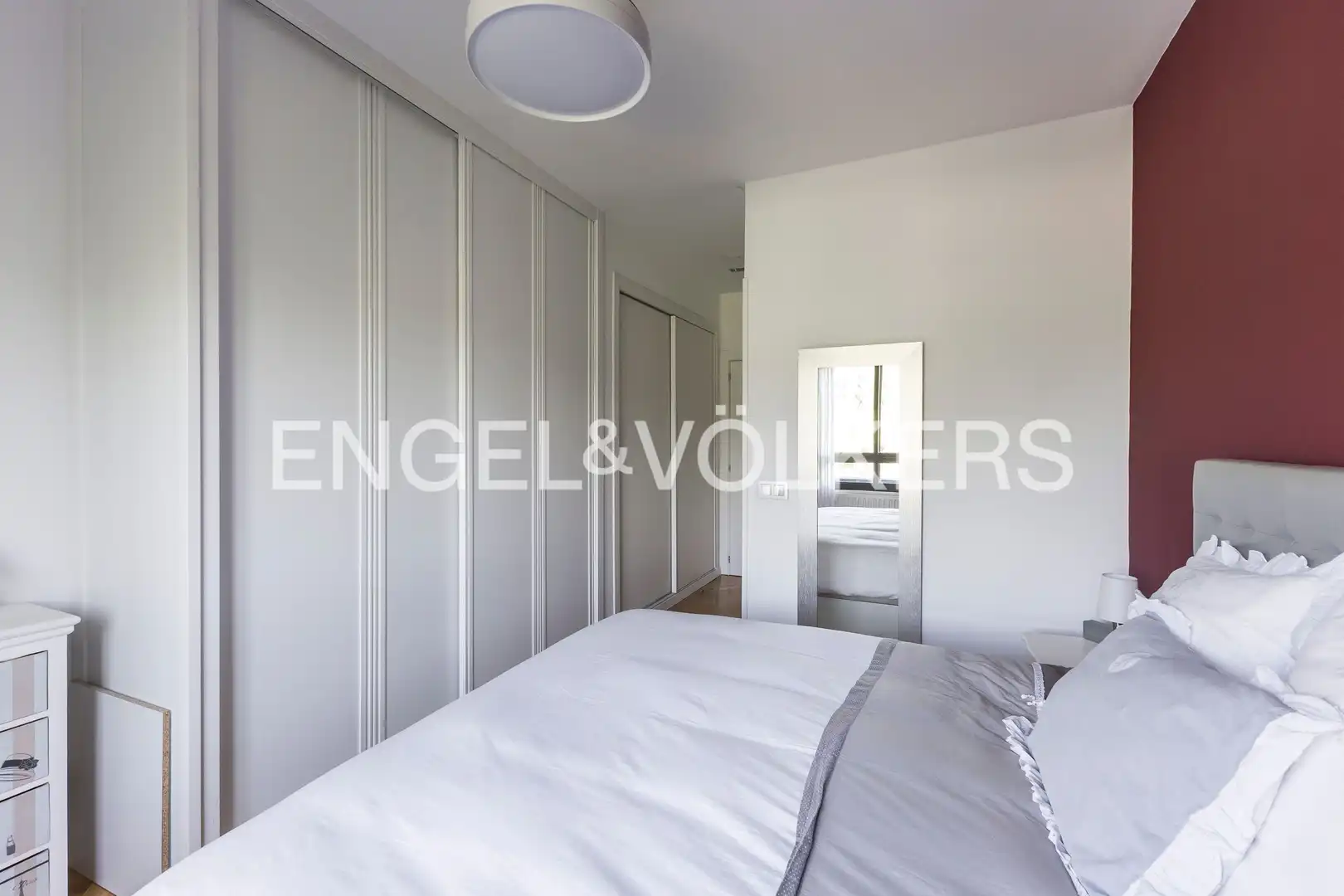 Bedroom of Flat for rent in Madrid  with Air Conditioner, Heating and Private garden