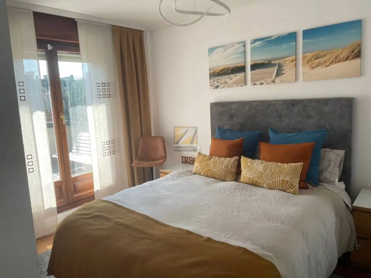 Habitación de Ático de alquiler en Oviedo  con Calefacción, Parquet y Terraza