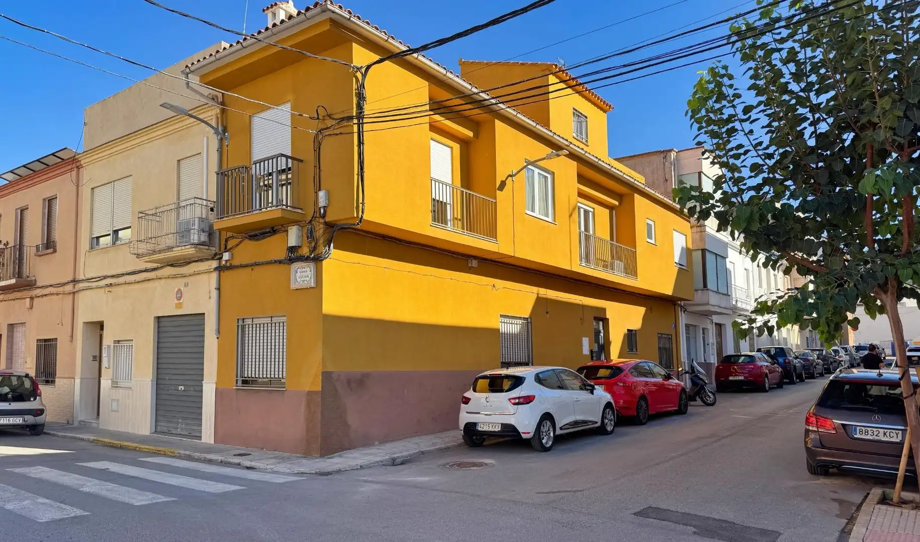 Casa aparellada amb terrassa en venda a Pego, imagen 3