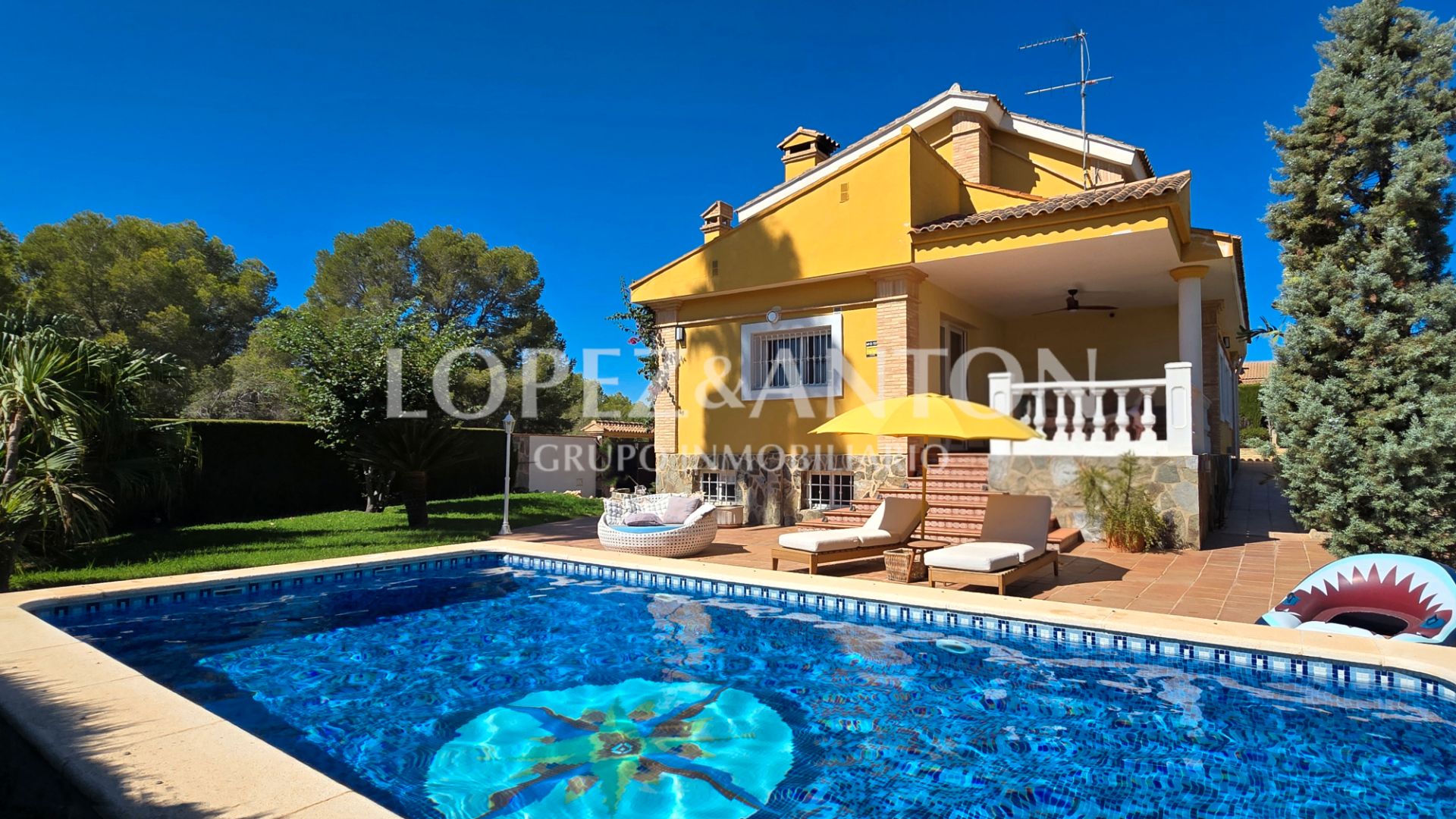 Exterior view of House or chalet for sale in San Antonio de Benagéber  with Air Conditioner, Heating and Private garden