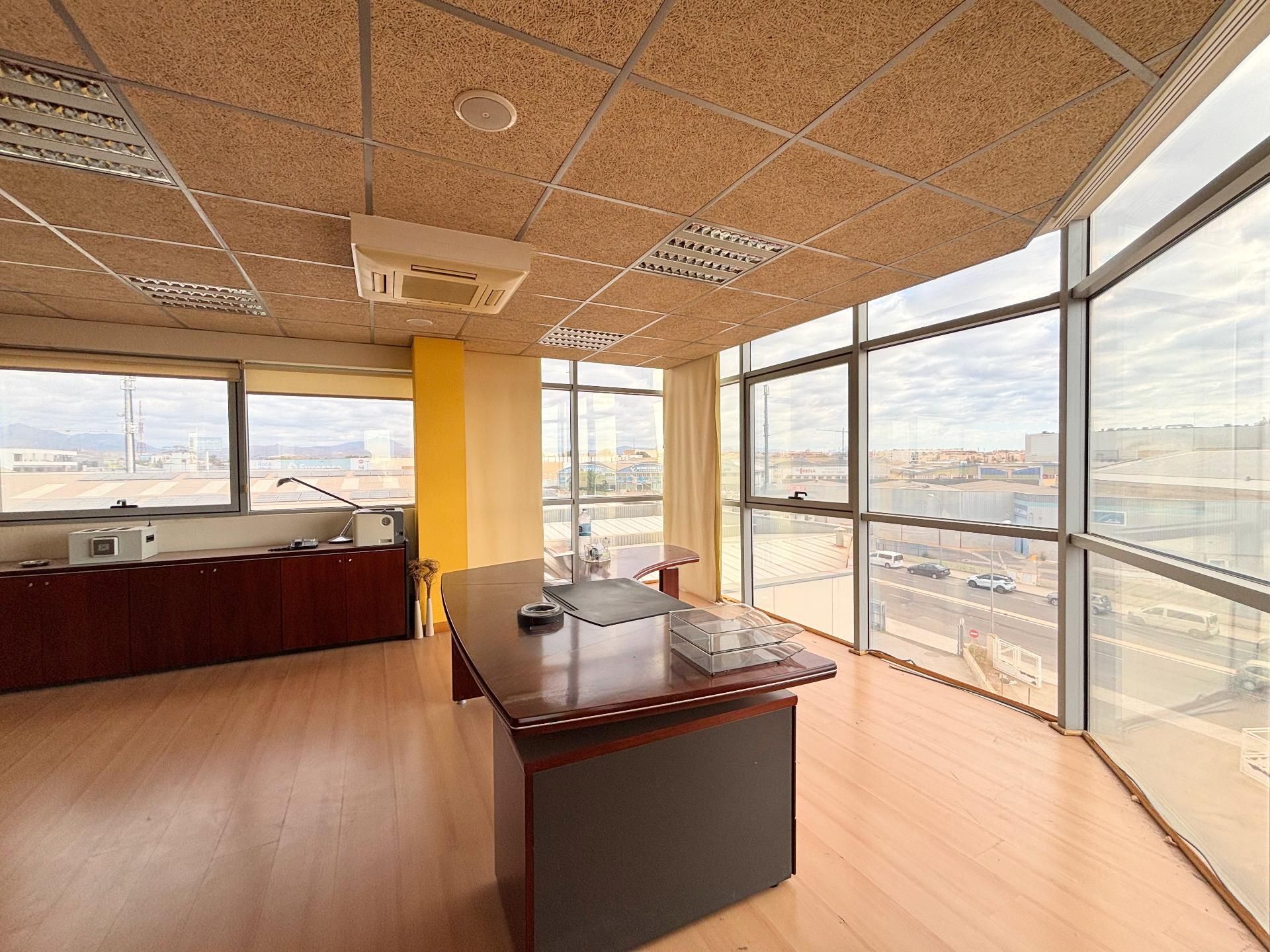 Office for sale in Alicante / Alacant  with Air Conditioner and Furnished