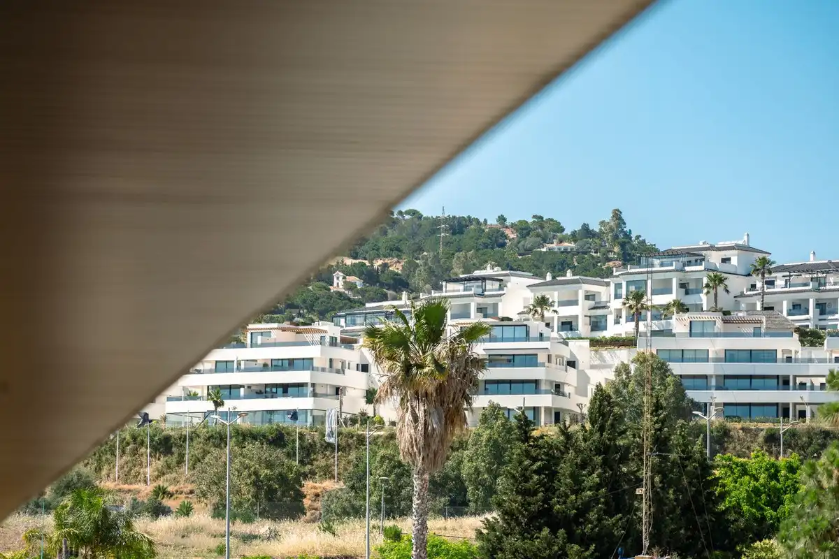 Vista exterior de Apartament en venda en Estepona amb Traster i Piscina comunitària