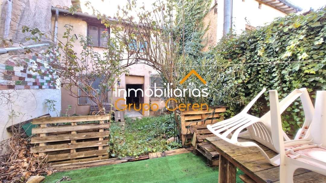 Vista exterior de Casa o xalet en venda en Grañón amb Calefacció, Jardí privat i Traster