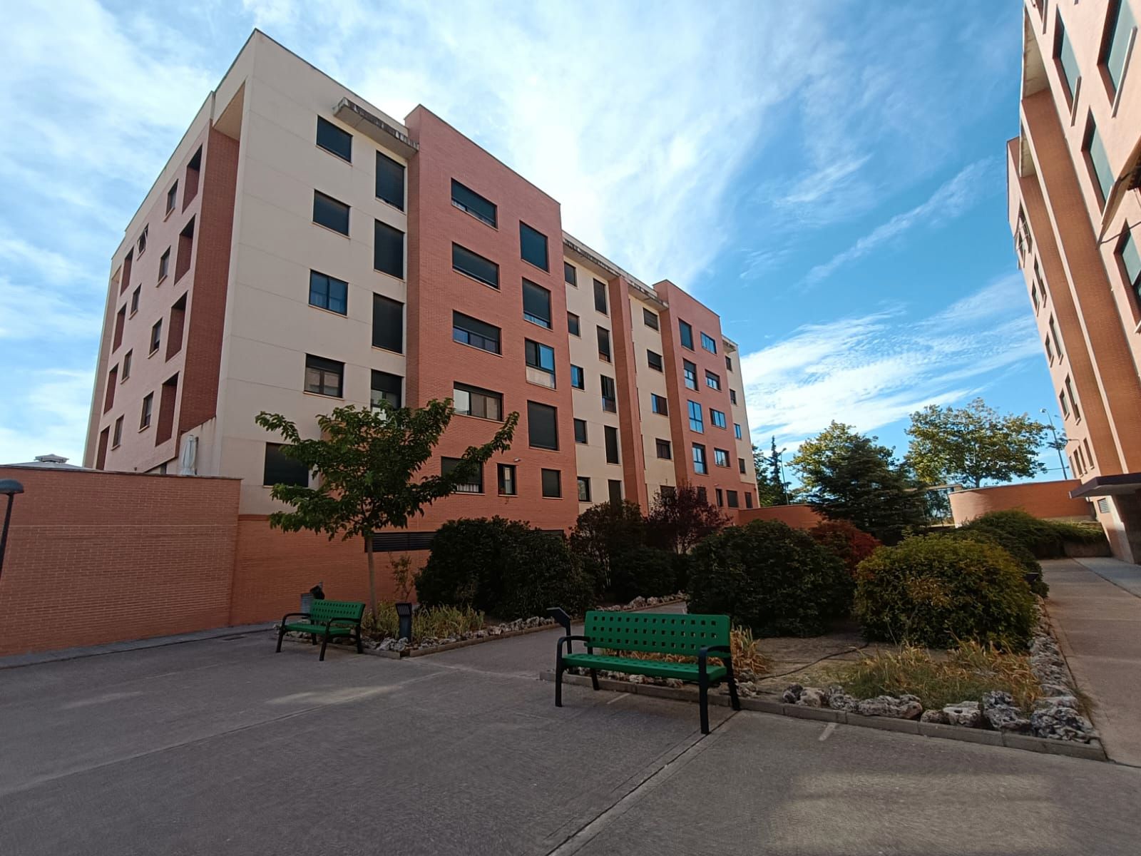 Vista exterior de Pis en venda en Ciudad Real Capital amb Aire condicionat, Calefacció i Parquet