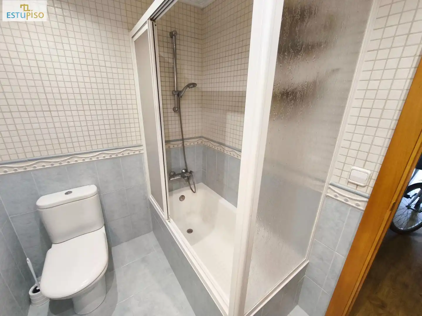 Baño de Piso en venta en Vitoria - Gasteiz con Calefacción, Terraza y Trastero