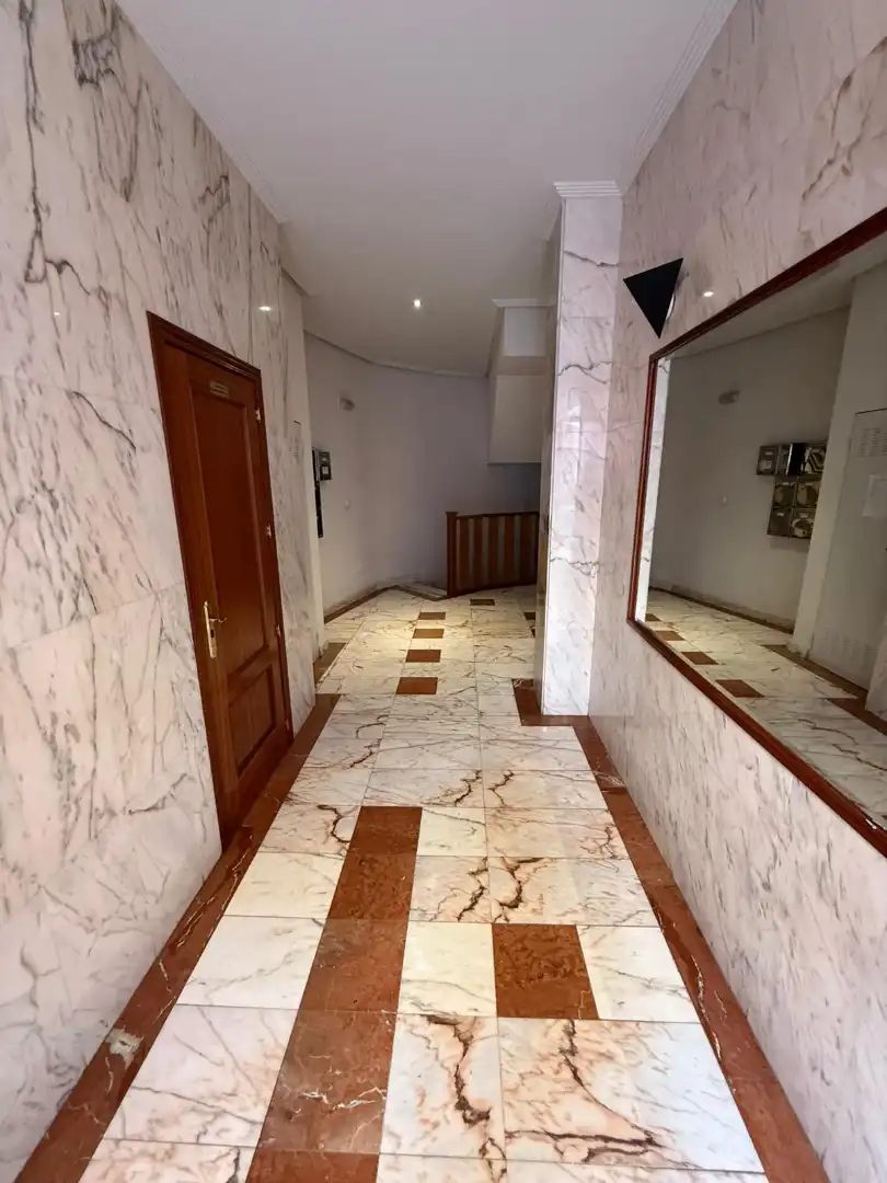 Wohnung zum Verkauf in Valencia de Don Juan mit Klimaanlage, Heizung und Abstellraum