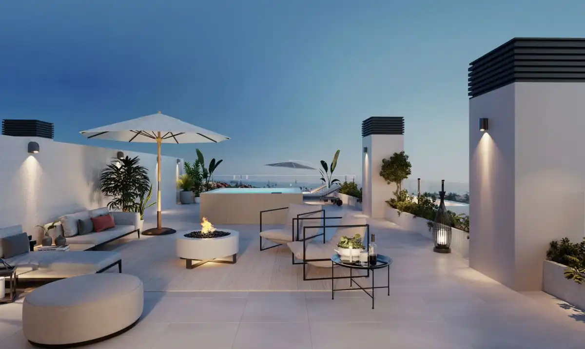 Habitatge amb piscina en venda a Estepona Pueblo