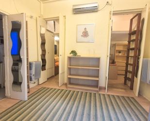 Dormitori de Pis en venda en  Madrid Capital amb Jardí privat, Terrassa i Moblat