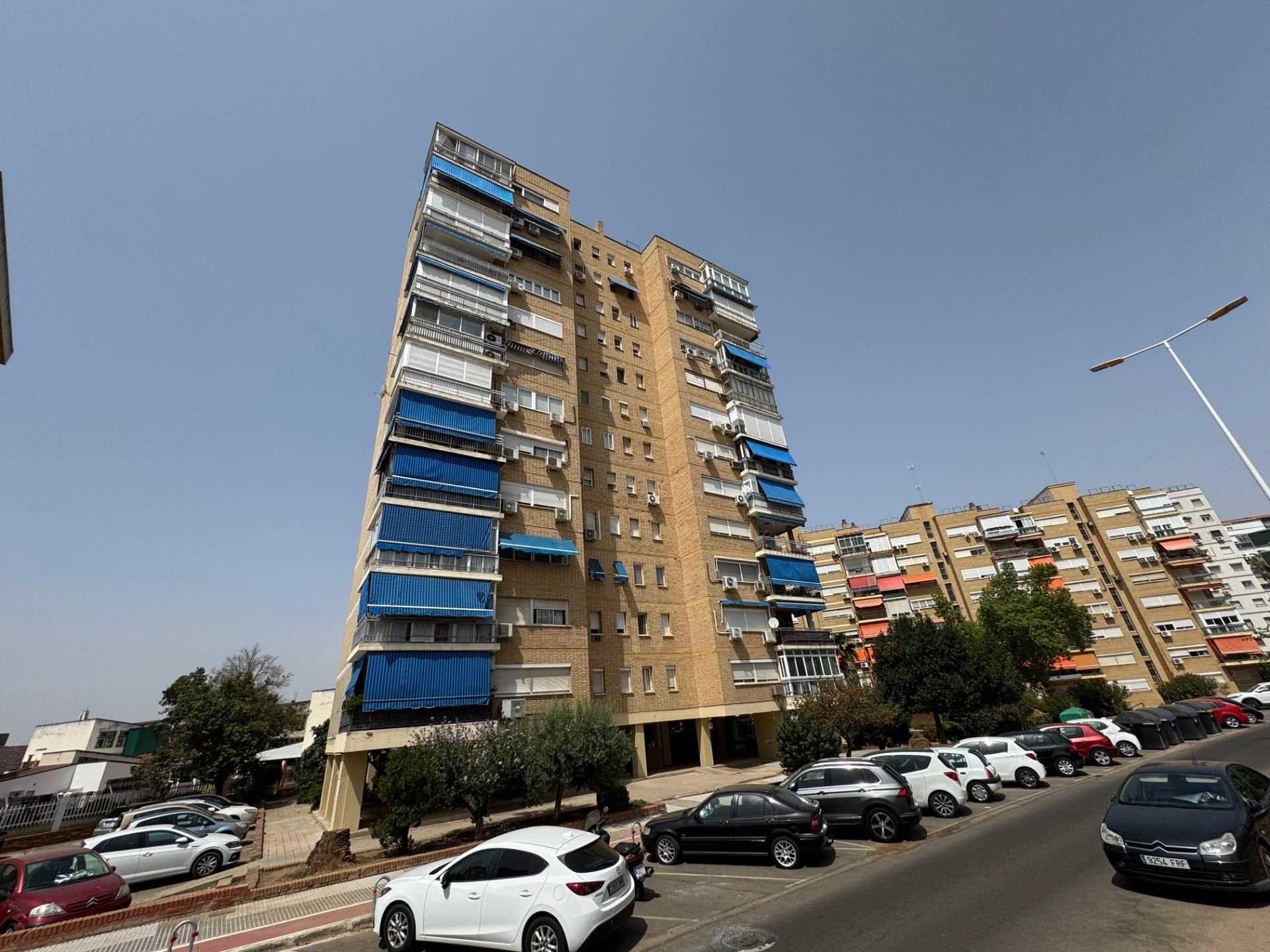 Exterior view of Flat to rent in Badajoz Capital  with Private garden and Balcony
