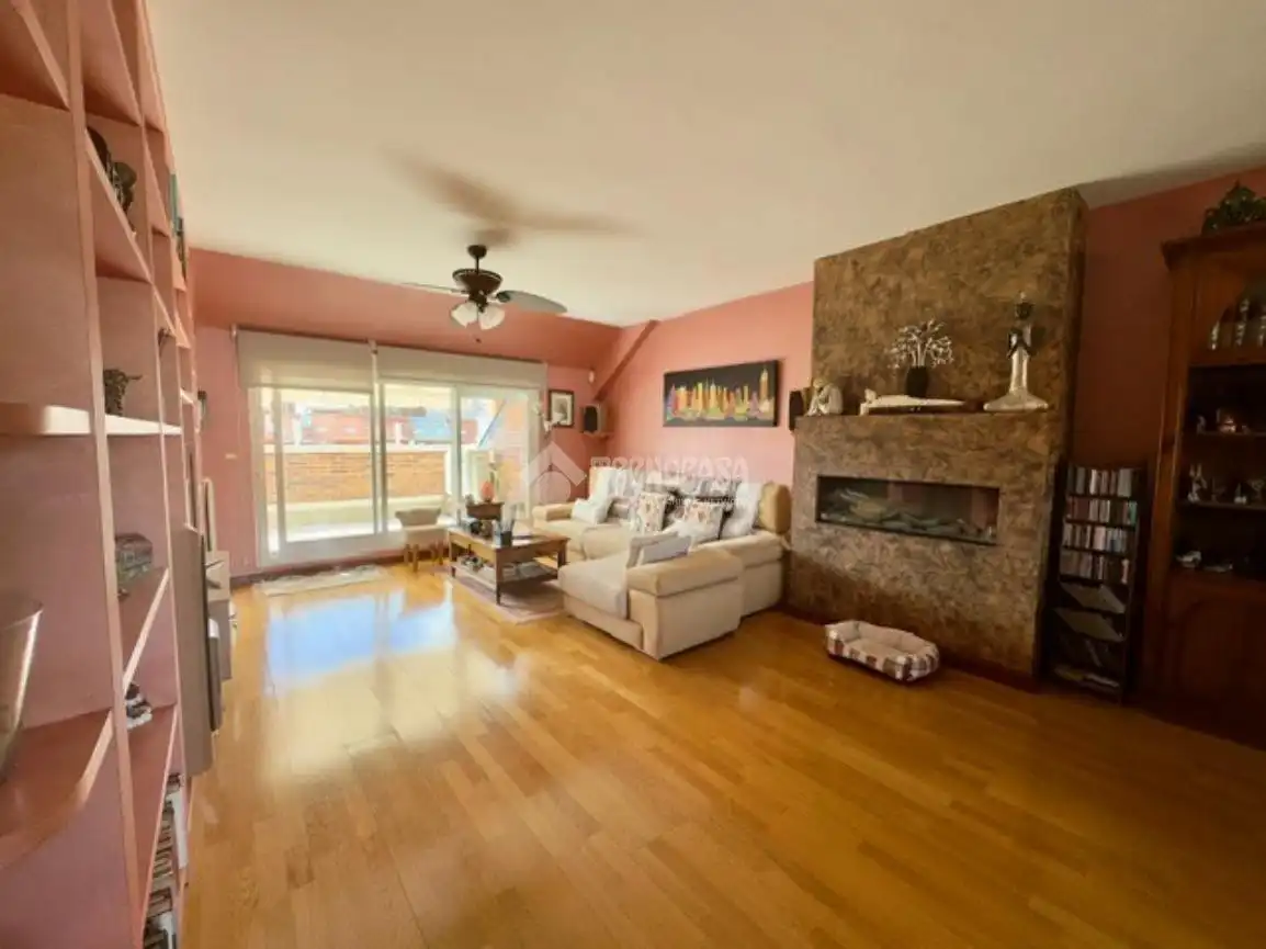 Sala de estar de Piso en venta en Las Rozas de Madrid con Aire acondicionado, Calefacción y Terraza