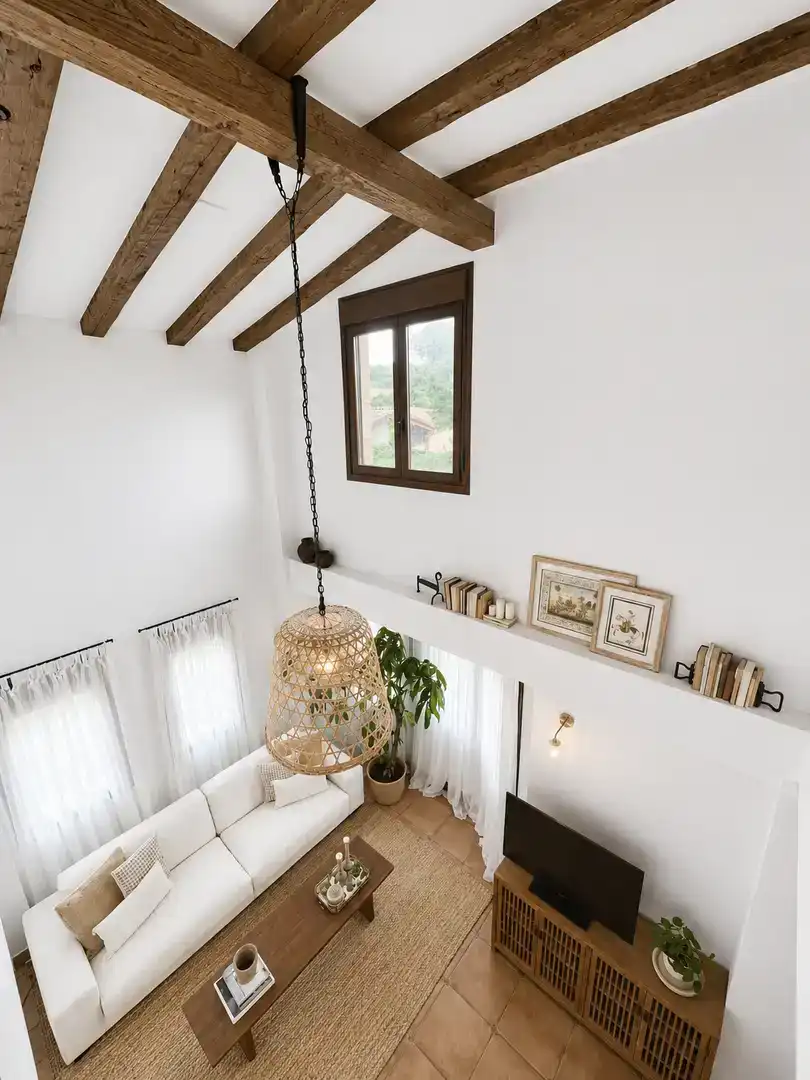 Sala d'estar de Casa o xalet en venda en Armiñón amb Balcó