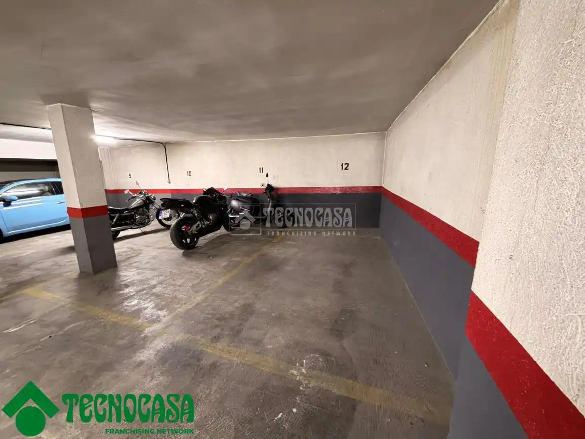 Parking of Flat for sale in Toledo  with Air Conditioner, Heating and Balcony